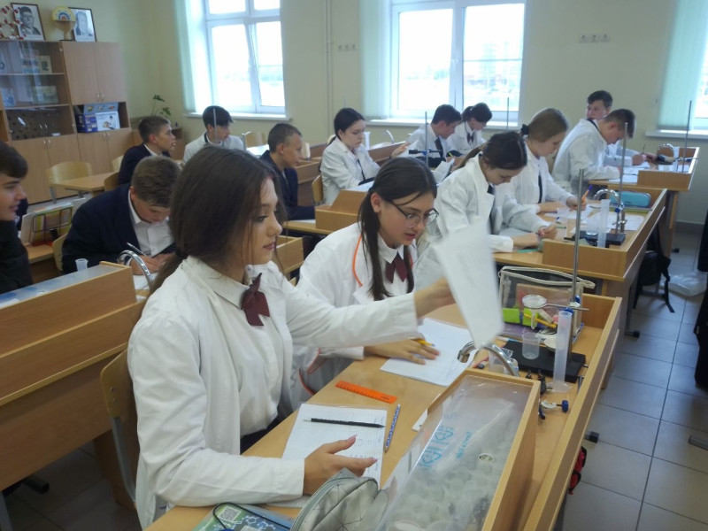 «Химические классы» в Школьном «Кванториуме».